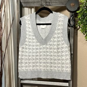 NWT ABERCROMBIE & FITCH SWEATER VEST